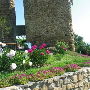  Hébergement de vacances La Bastide De La Reine Margot